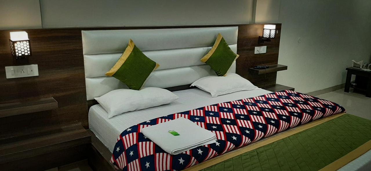 Hotel Green Park Kharar Eksteriør billede