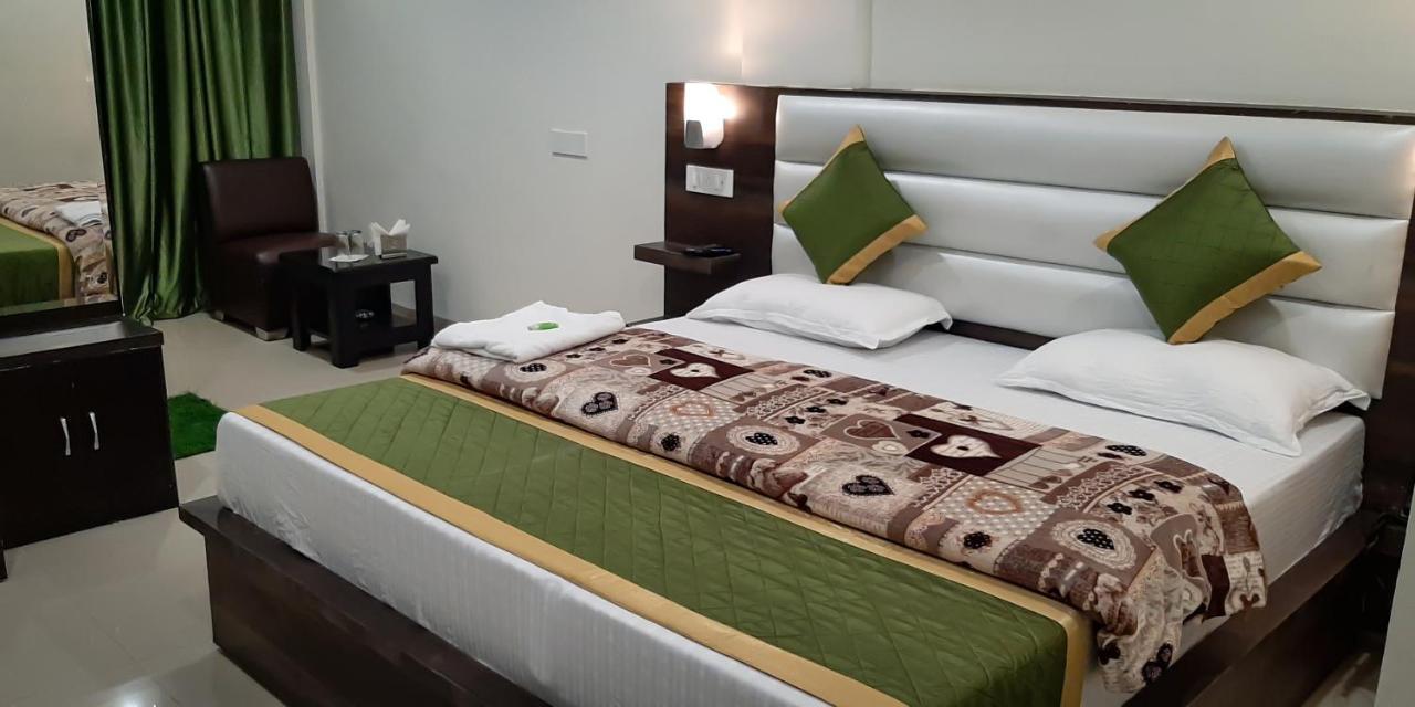 Hotel Green Park Kharar Eksteriør billede